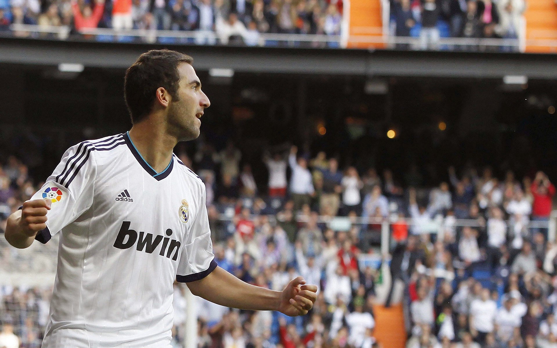 球队抗压能力大考：欧冠中的“世纪大战”，新世纪欧冠历届冠军